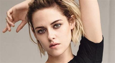 kristen stewart sfilata chanel virginie|CHANEL .